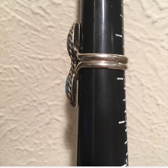 Genuine Turquoise & Sterling Silver Flower Ring! - Picture 6 of 7